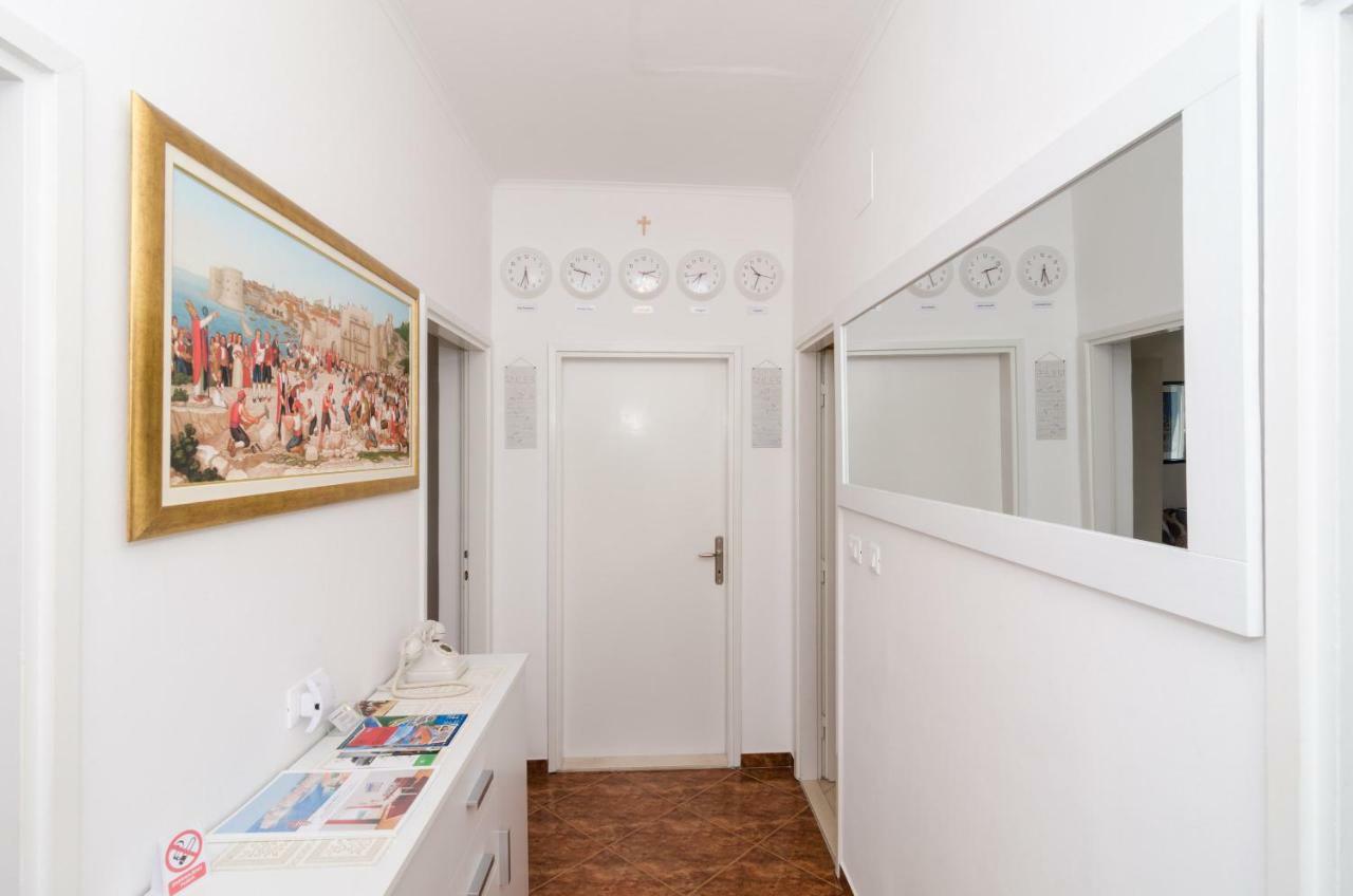 Melisa Apartment With Balcony & Free Parking Dubrovnik Bagian luar foto
