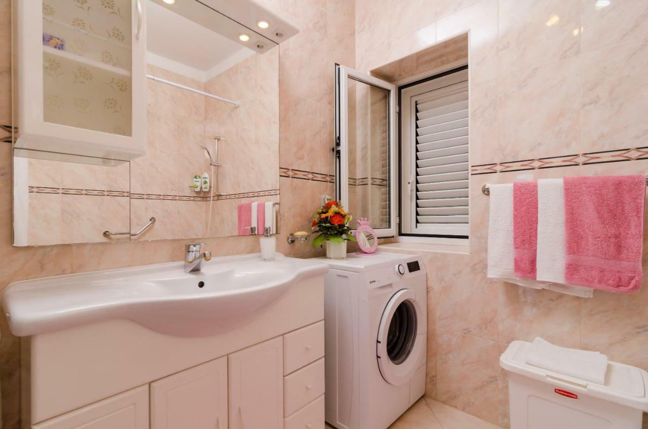 Melisa Apartment With Balcony & Free Parking Dubrovnik Bagian luar foto